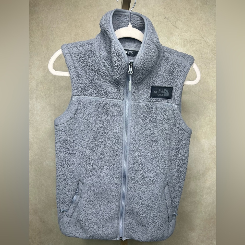 The North Face Campshire Light Gray Sherpa Vest Full Zip Size Small